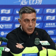 开云集团-记者：罗斯赛后更衣室发言，称不能再延续之前的成绩和状态