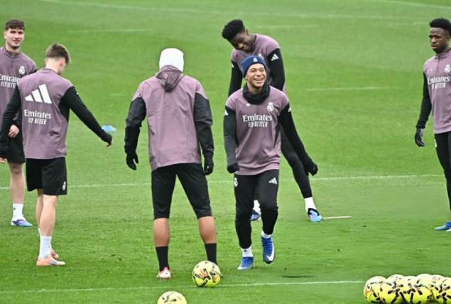 开云直播公司-科贝记者:姆巴佩今天参加了皇马的合练,但出战莱万特仍存疑