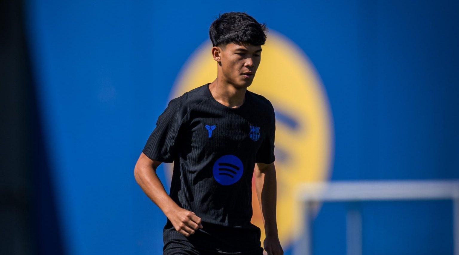 开云官网-每体：得知德罗即将离开巴萨后，弗里克情绪明显低落